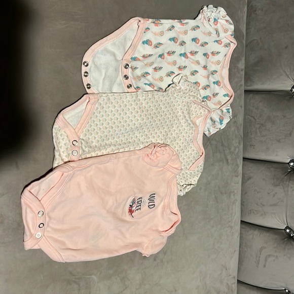 Cribmates 0-3month onesies (lot of 3) - Picture 1 of 2